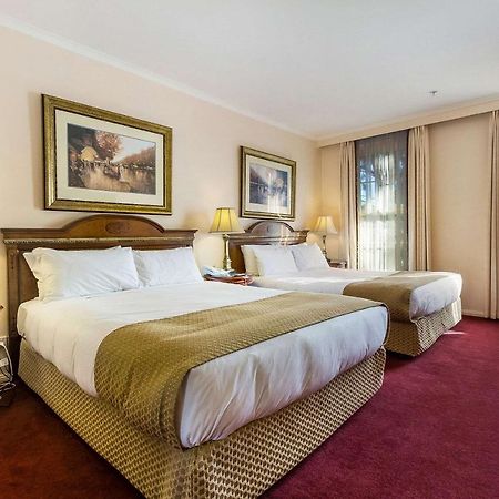 Canterbury International Hotel Forest Hill Eksteriør bilde