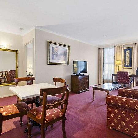 Canterbury International Hotel Forest Hill Eksteriør bilde