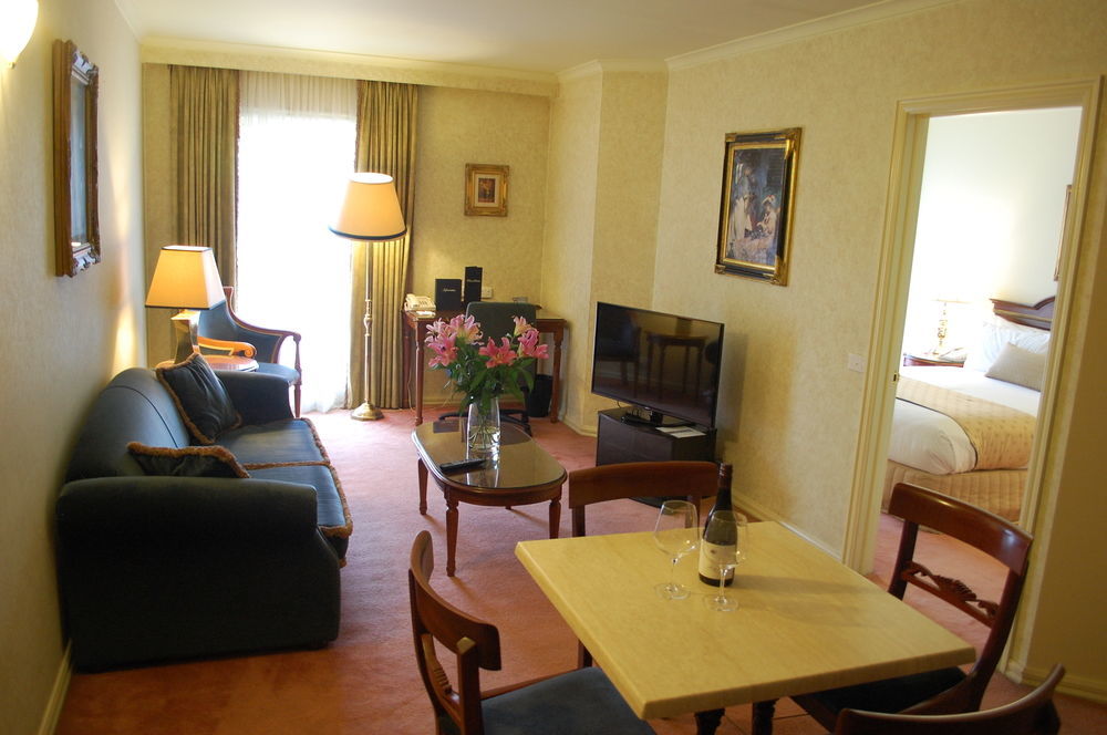 Canterbury International Hotel Forest Hill Eksteriør bilde