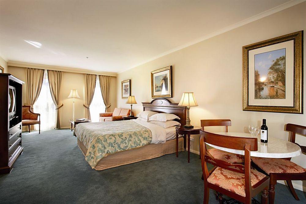 Canterbury International Hotel Forest Hill Eksteriør bilde